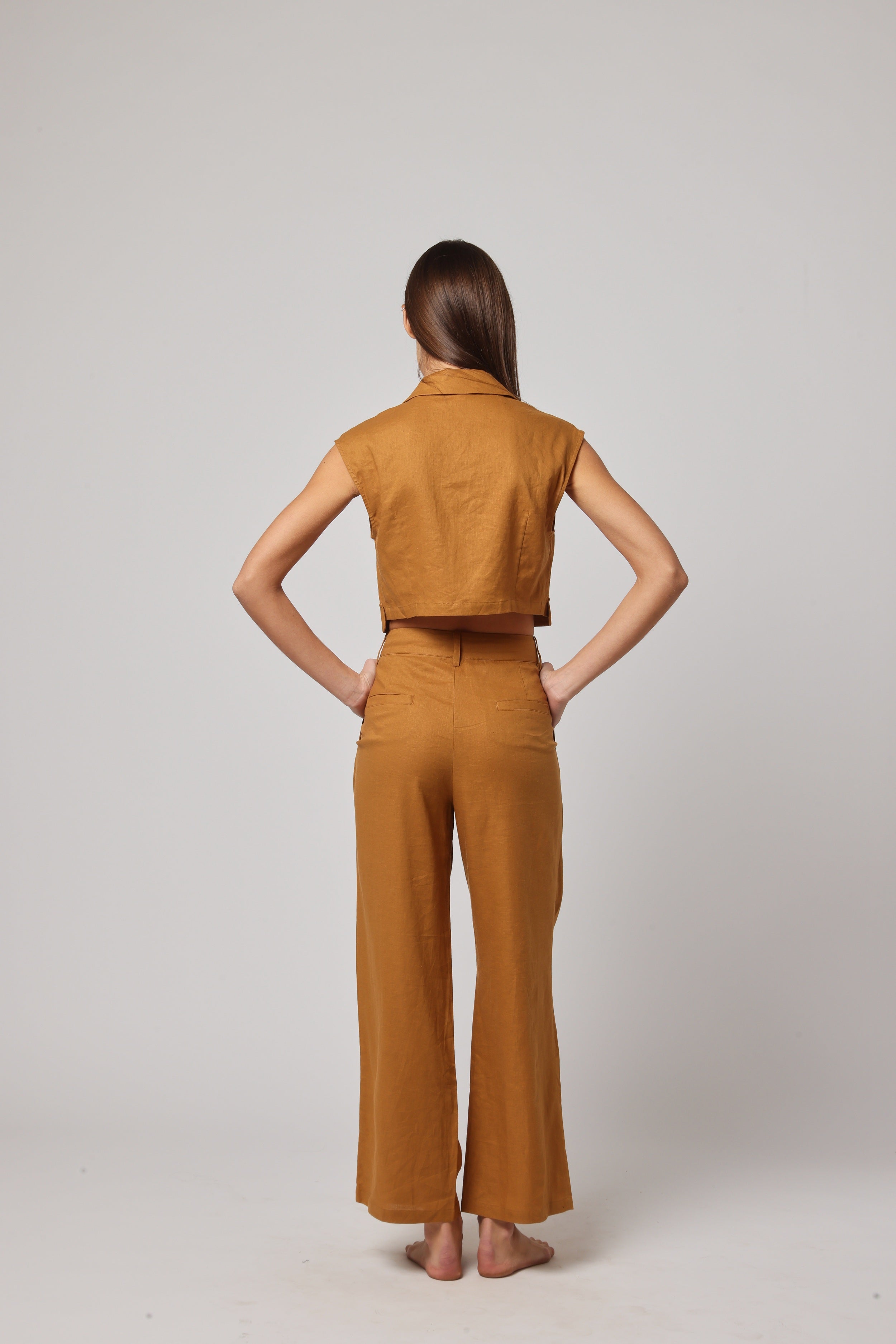 Numa Trouser – The Essence of Power And Poise