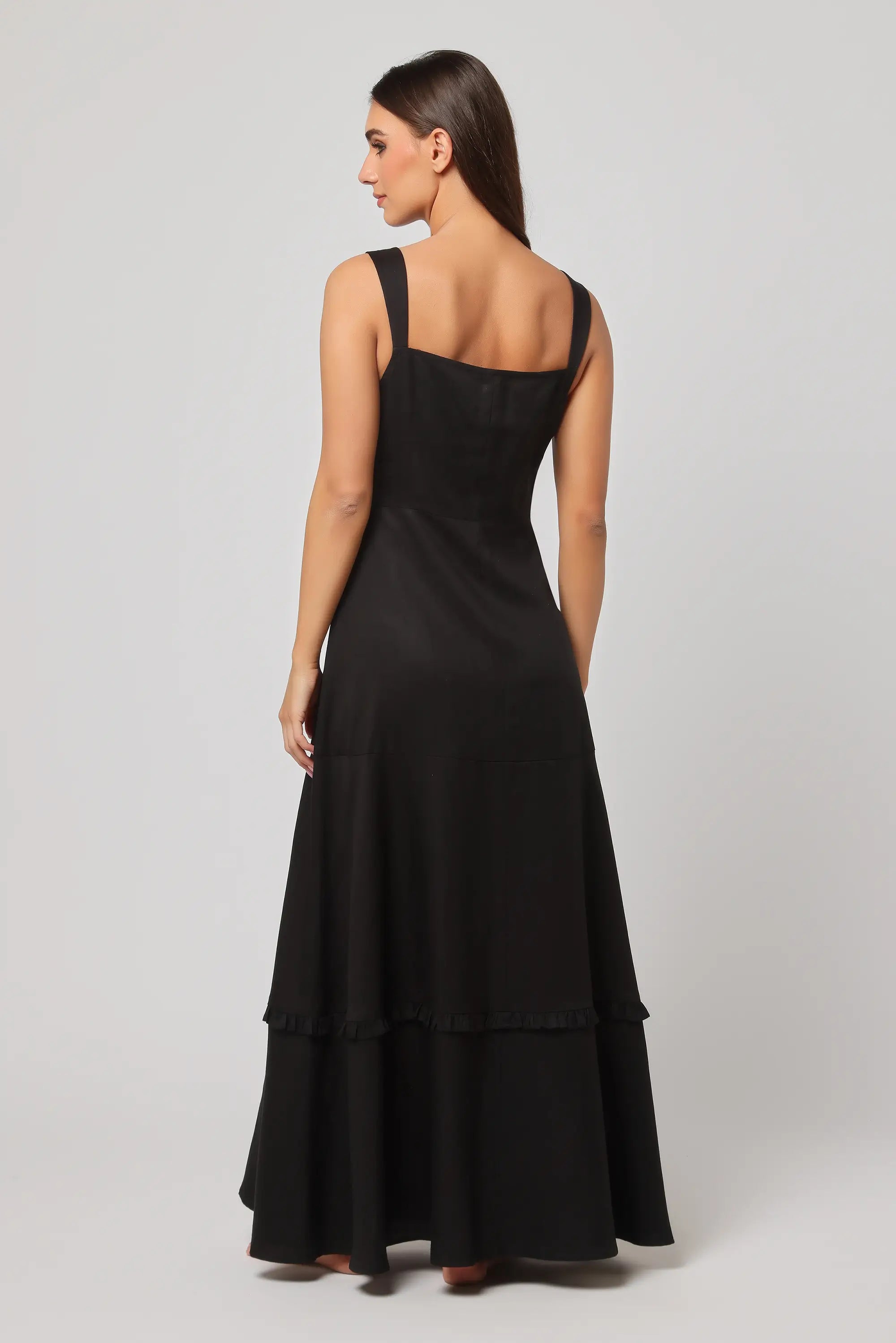 Husn – Elegance Woven in Mystery