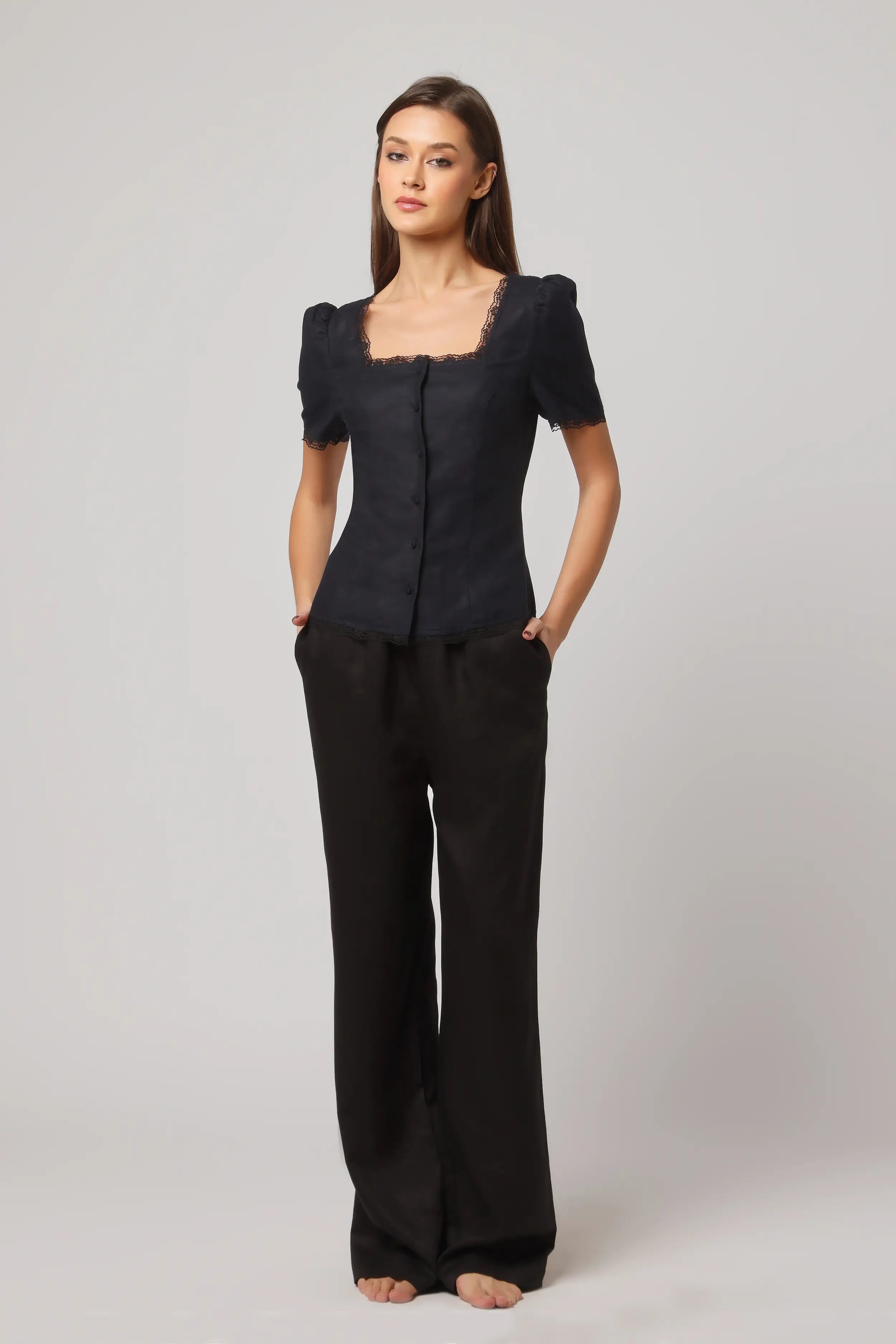 Tara Top - Effortless Elegance in Linen