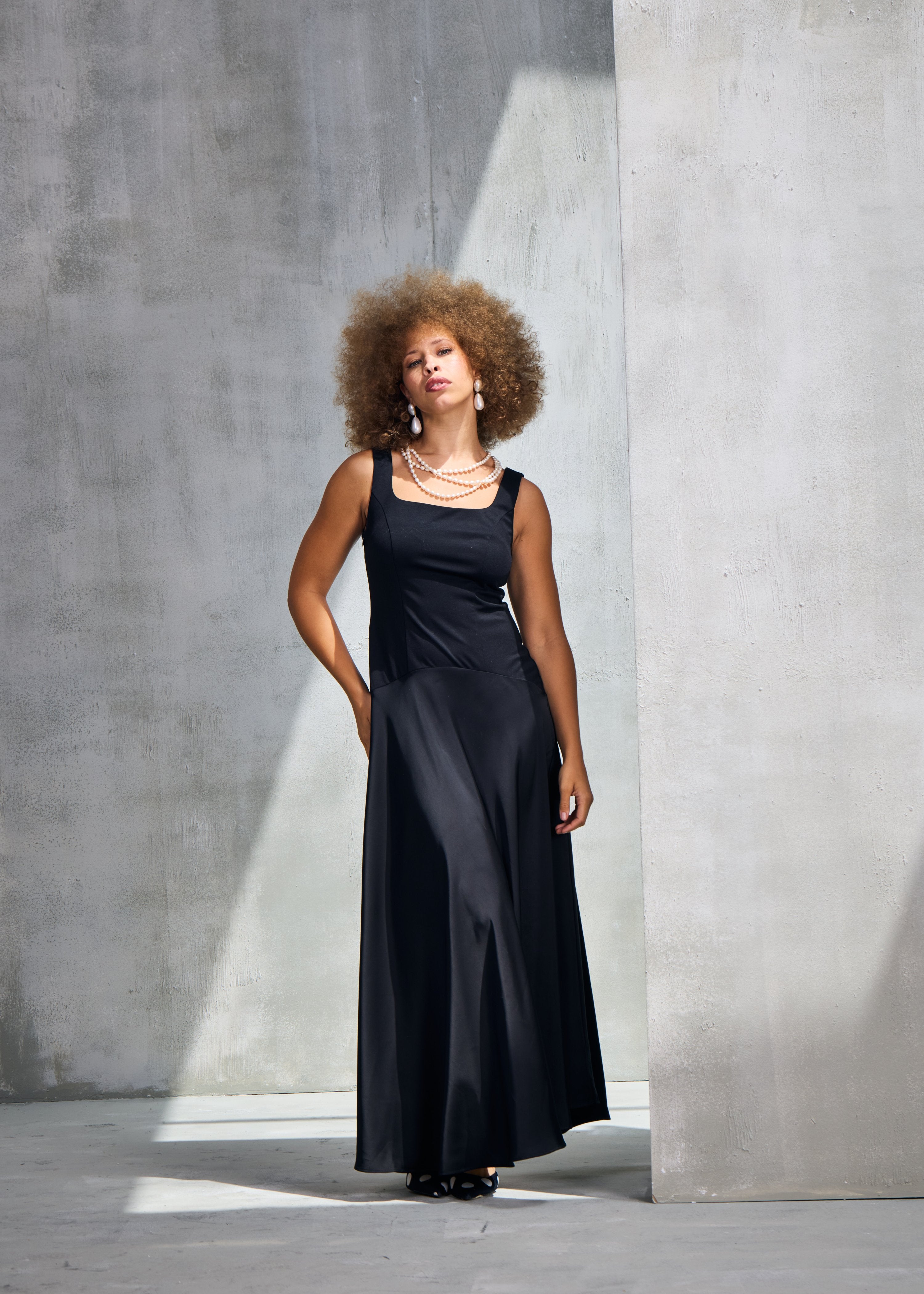 Black Sleeveless Maxi Dress